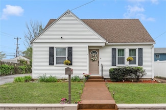 4 Freemont St, West Warwick, RI 02893