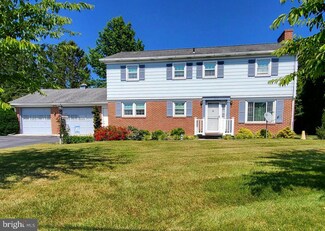 217 Williamson Ave, Greencastle, PA 17225