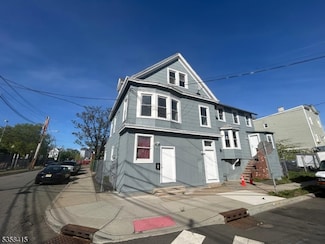 257 New St, Orange, NJ 07050