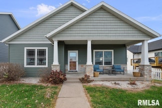 6124 Mississippi Ave, Davenport, IA 52807