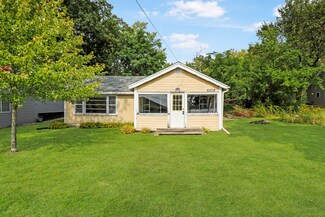 23222 W Lake Shore Dr, Antioch, IL 60002