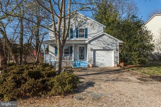 3563 Oak Dr, Edgewater, MD 21037