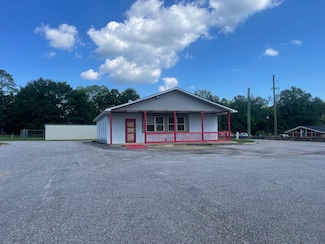 410 E Tuskeena St, Hayneville, AL 36040