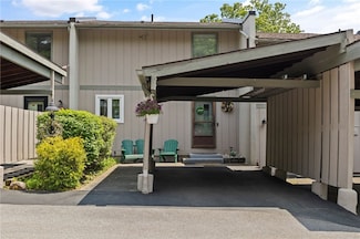 3 Harbour Ln, Canandaigua, NY 14424