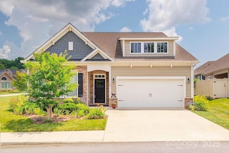 469 Summerfield Place, Flat Rock, NC 28731
