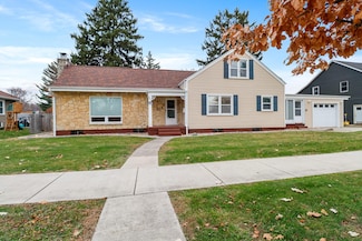 511 E Morgan Ave, Chesterton, IN 46304
