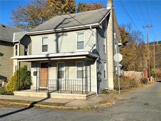 445 White St, Lehighton, PA 18235
