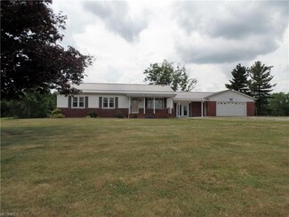 979 E State Route 60 NE, McConnelsville, OH 43756