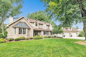 2789 Summerset Cir, Suamico, WI 54173