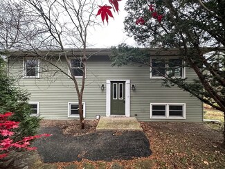 5N568 Il Route 25, Saint Charles, IL 60174