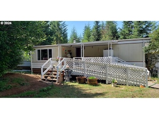 49220 Mountain View Rd, Oakridge, OR 97463