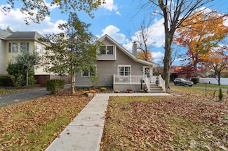 51 Thomas St, Metuchen, NJ 08840