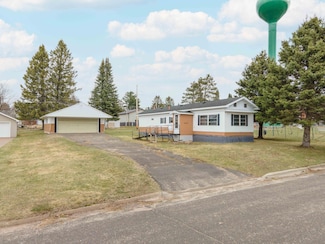 35 Oakwood Ave, Gaastra, MI 49927