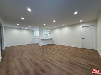 9846 Monogram Ave, Northridge, CA 91343