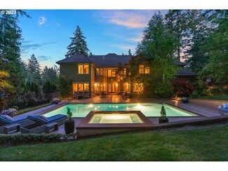 1501 Country Club Rd, Lake Oswego, OR 97034