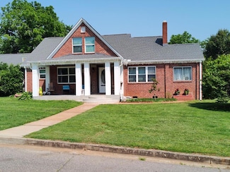 267 First St, Franklin, NC 28734