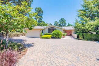 25315 Arriba Del Mundo Dr, Carmel, CA 93923