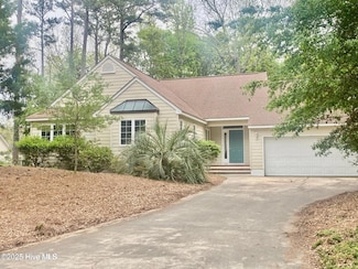 102 Chestnut Ct, Atlantic Beach, NC 28512