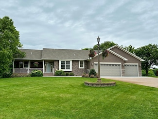 7350 233rd St N, Forest Lake, MN 55025