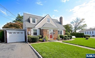 9 W Amsterdam Ave, Fair Lawn, NJ 07410
