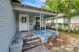 1456 Elmwood Ave, Fort Worth, TX 76104