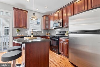123 Danbury St SW, Washington, DC 20032