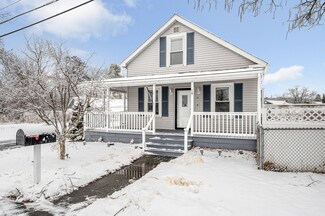14 Mount Pleasant Ave, Dracut, MA 01826