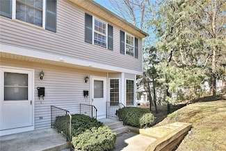 41 N Moger Ave, Mount Kisco, NY 10549