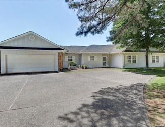 105 Casper Ct, Hot Springs National Park, AR 71913