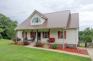 2964 Sweethome Rd, Chapmansboro, TN 37035
