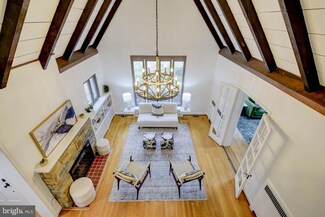 2506 S Lynn St, Arlington, VA 22202