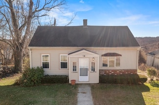 24 Lincoln St, Millville, MA 01529