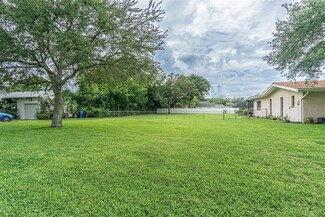 12454 138th St N, Largo, FL 33774