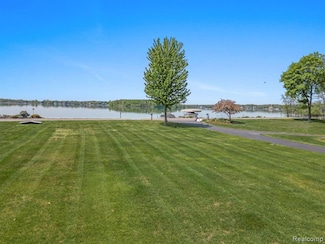 3751 Indian Trail, Orchard Lake, MI 48324