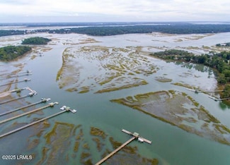 15 Petigru Dr, Beaufort, SC 29902