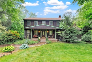 136 Wheeler Rd, Monroe, CT 06468