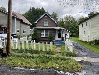 994 Alexandria St, Carthage, NY 13619