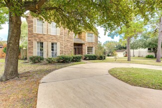 2227 Foreland Dr, Houston, TX 77077