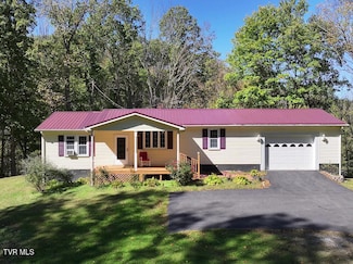 2855 Kents Ridge Rd, Cedar Bluff, VA 24609