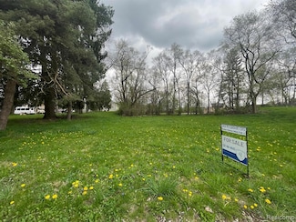 VL Hillcrest St, Lansing, MI 48910
