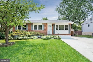 7 Erskine Ct, Newark, DE 19713