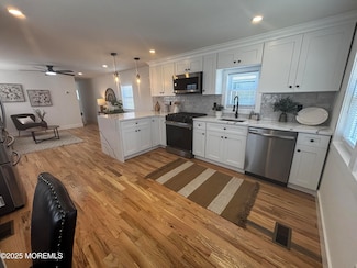 19 Shorehaven Park, Hazlet, NJ 07730
