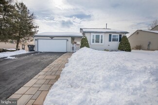 5000 Persimmon Dr, Reading, PA 19606