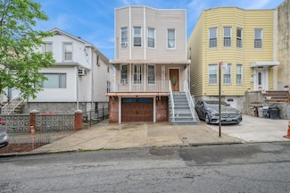 845 Kinsella St, Bronx, NY 10462