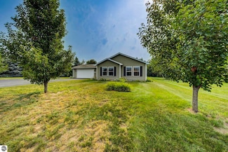 725 Francis Dr, Traverse City, MI 49686