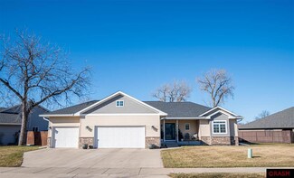 148 Dr, Mankato, MN 56001