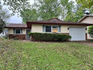 3488 N Dove Dr, Decatur, IL 62526