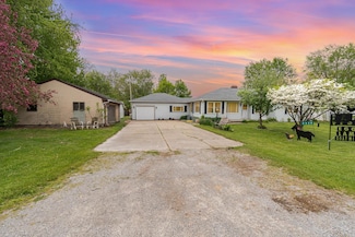 2430 4 Mile Rd, Kawkawlin, MI 48631