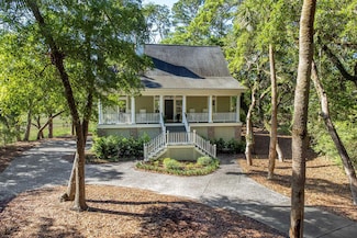 3052 Seabrook Island Rd, Johns Island, SC 29455