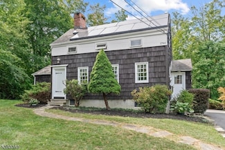 2 Bell St, Sparta, NJ 07871